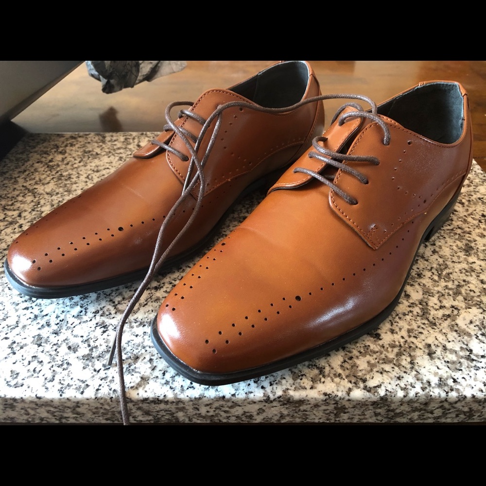 Boys shoes size 6
